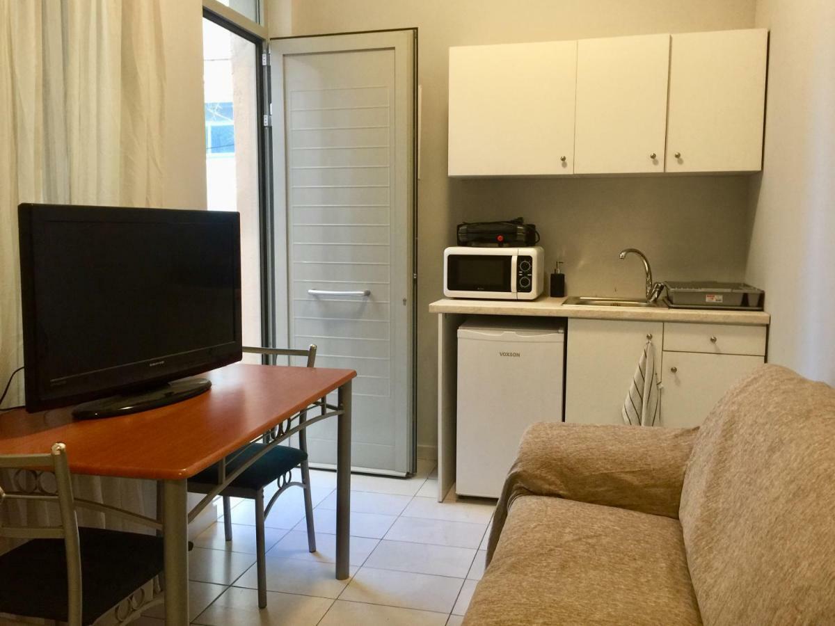 Holodek Apartments Sygrou Parking Афины Экстерьер фото